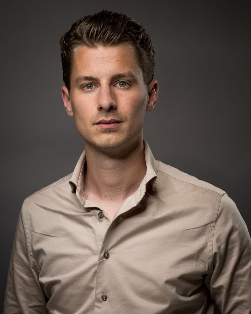 Portret van Joni Hooijen, Directie / Fiscaal jurist bij Accombis